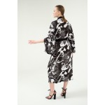 Black kimono